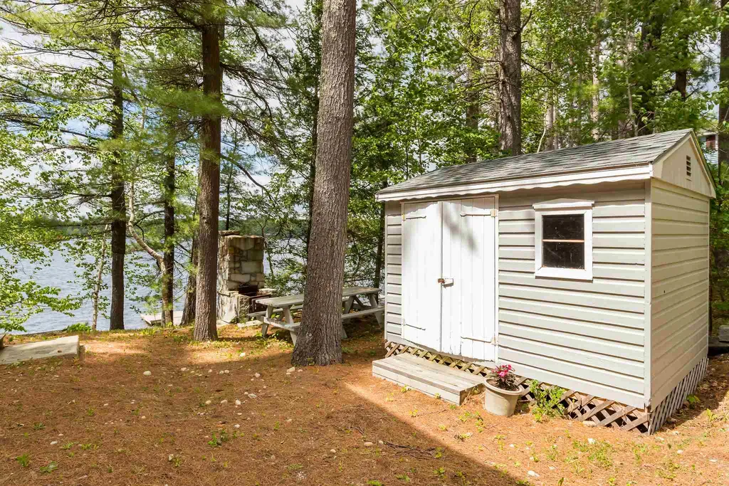 118 Saint James Avenue Milton NH 03851