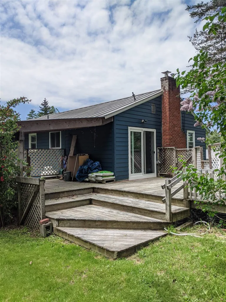10 Georgia Avenue Enfield NH 03748