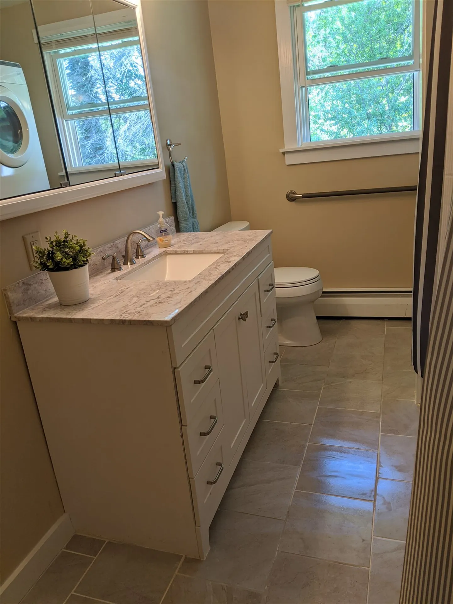 10 Georgia Avenue Enfield NH 03748