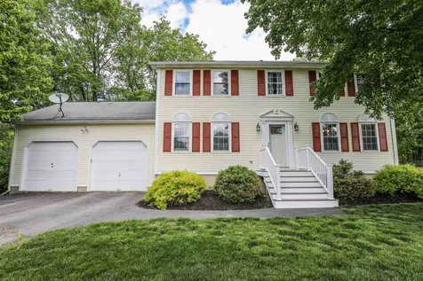 6 Harmony Lane Hooksett NH 03106