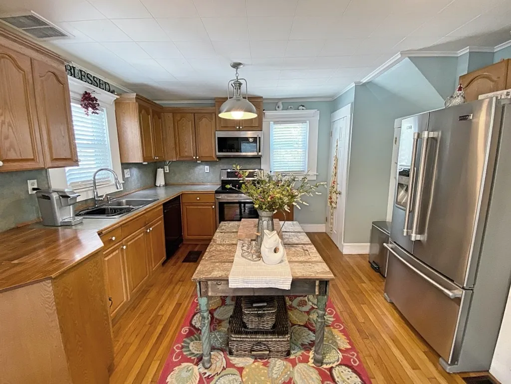 24 Riverside Court Laconia NH 03246