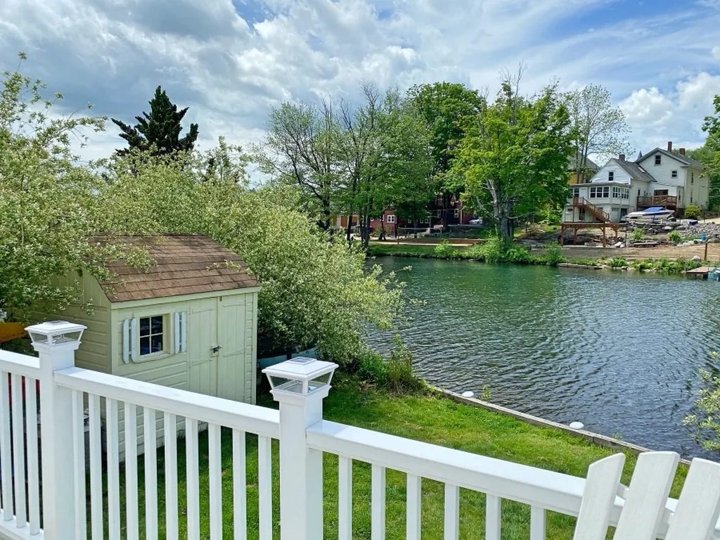 24 Riverside Court Laconia NH 03246