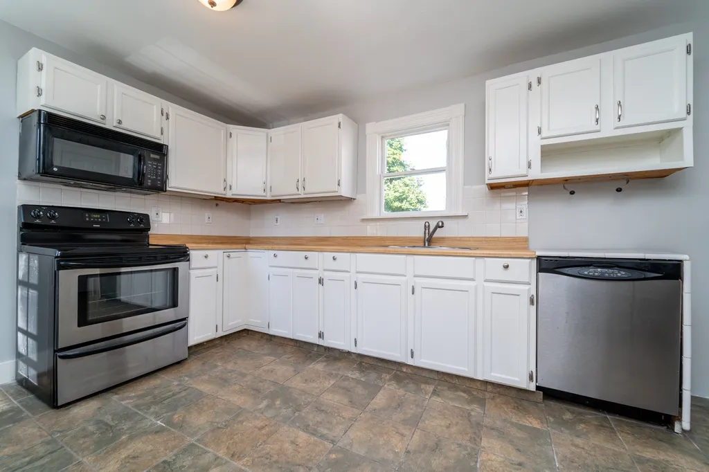 8 Ham Street Dover NH 03820