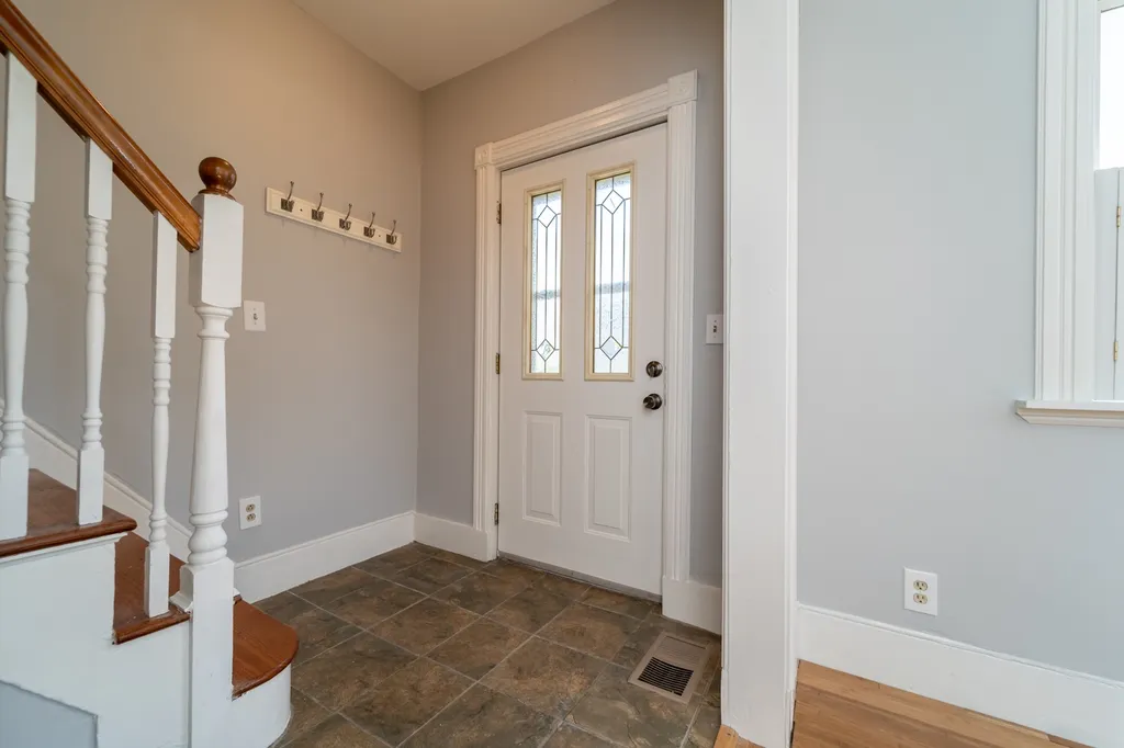 8 Ham Street Dover NH 03820