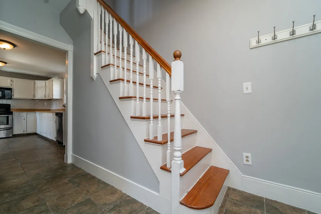 8 Ham Street Dover NH 03820