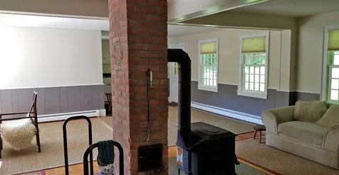 141 River Road Newfane VT 05345