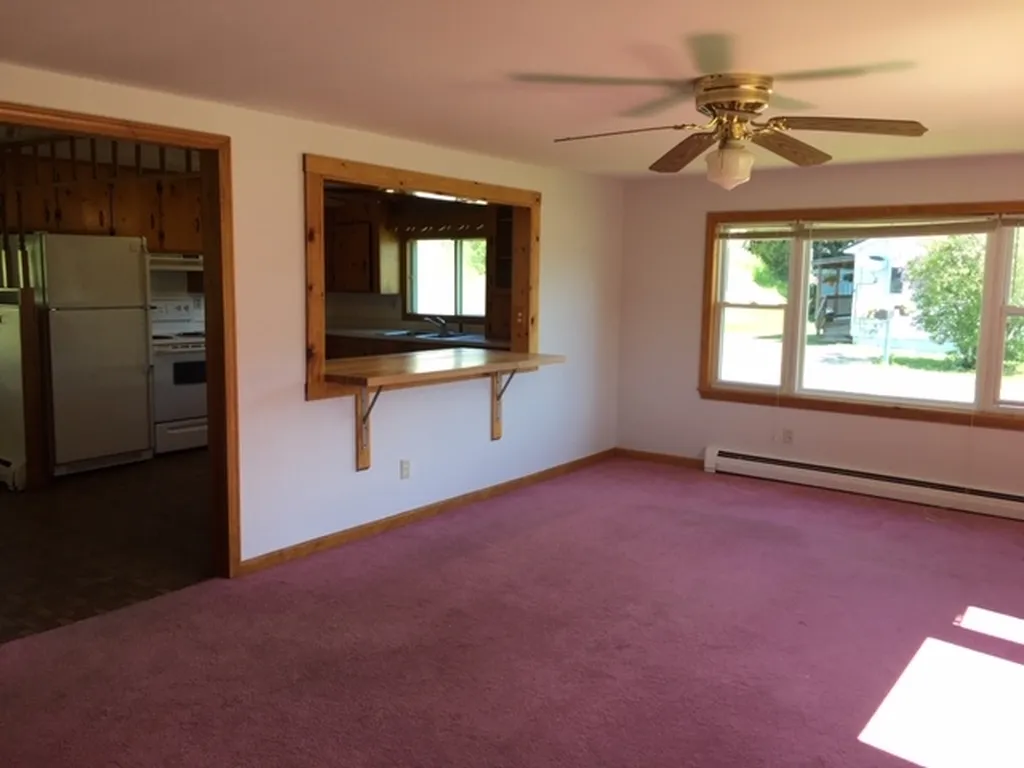 34 Edwards Street Colebrook NH 03576