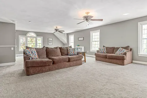 9 Eno Drive Exeter NH 03833