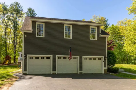 9 Eno Drive Exeter NH 03833