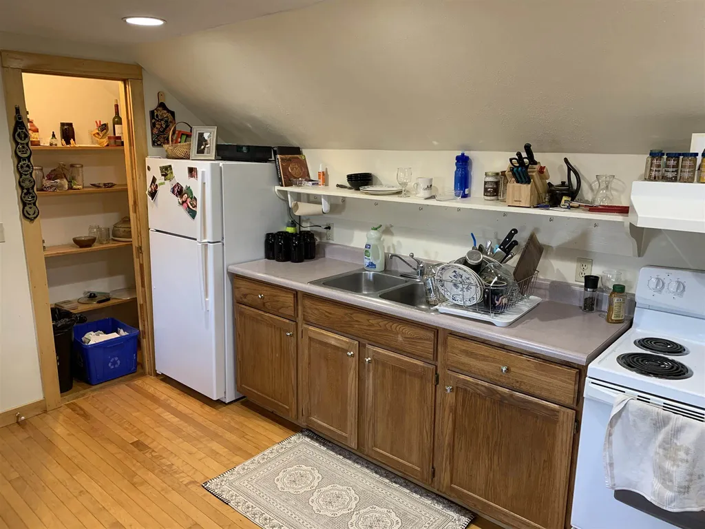 654 East Munger Street Middlebury VT 05753