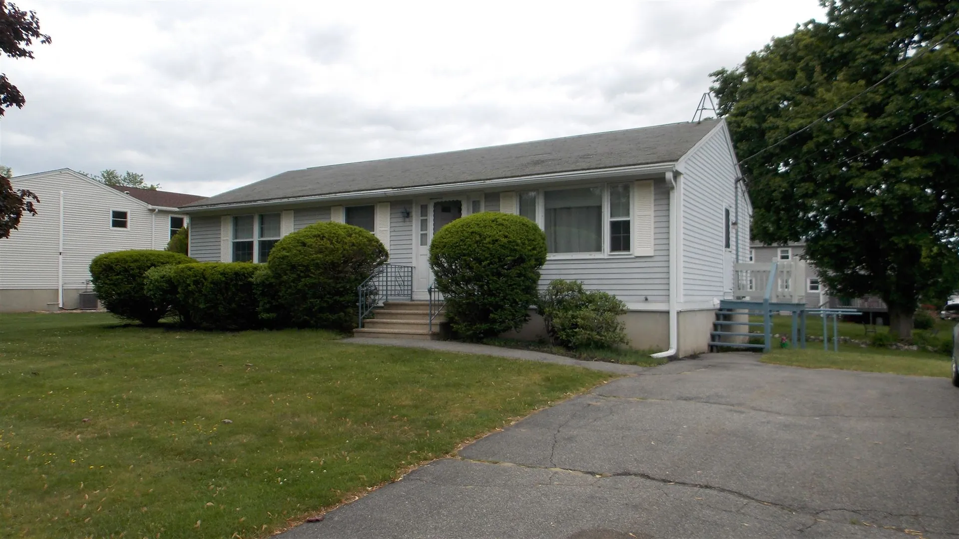 10 Rena Avenue Salem NH 03079