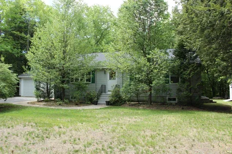 1381 Passaconaway Road Albany NH 03818