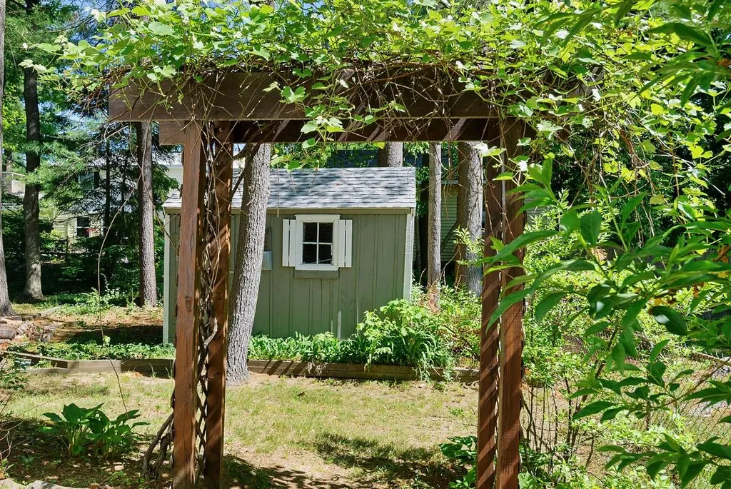 4 Morningside Drive Dover NH 03840