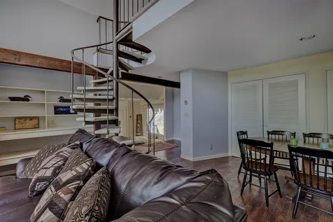 9 West Hill Road Sunapee NH 03782