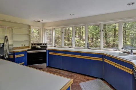 9 West Hill Road Sunapee NH 03782