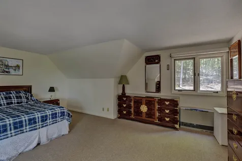 9 West Hill Road Sunapee NH 03782