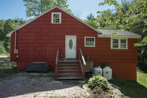 231 Second Crown Point Road Barrington NH 03825