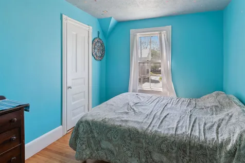 18 Pine Street Windsor VT 05089