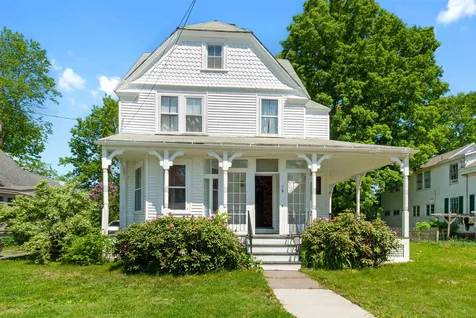 18 Pine Street Windsor VT 05089