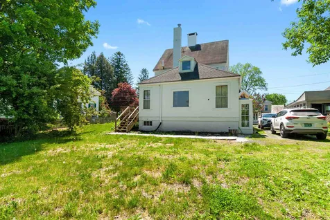 18 Pine Street Windsor VT 05089
