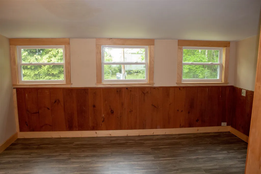 37 Willow Street Tilton NH 03276