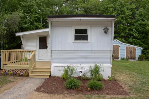 37 Willow Street Tilton NH 03276