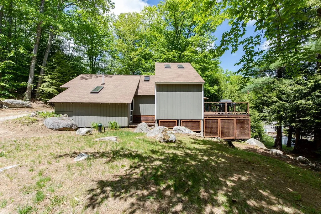 21 Mcclarren Drive Northwood NH 03261