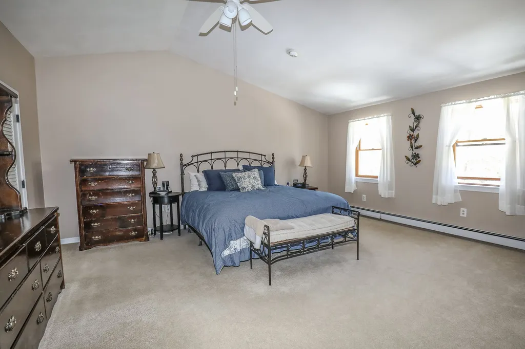 23 Windsor Boulevard Londonderry NH 03053