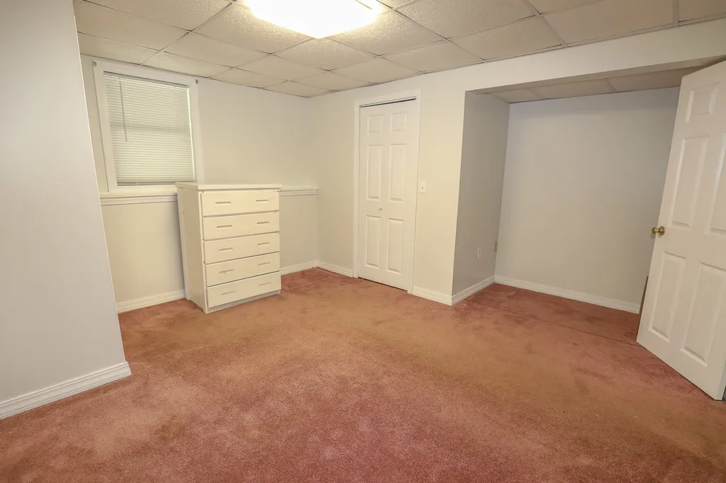 23 Windsor Boulevard Londonderry NH 03053