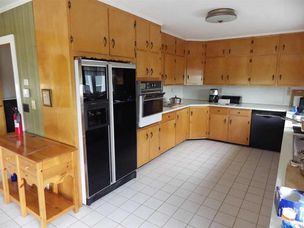 32 Dudley Road Alton NH 03809-5216