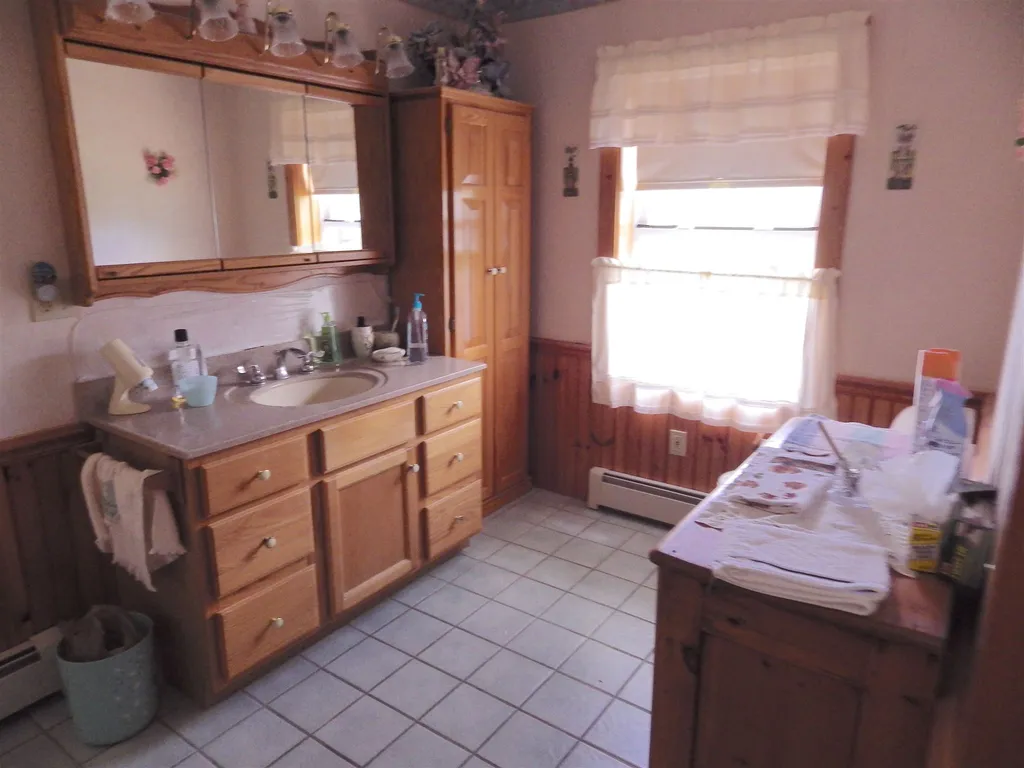 32 Dudley Road Alton NH 03809-5216