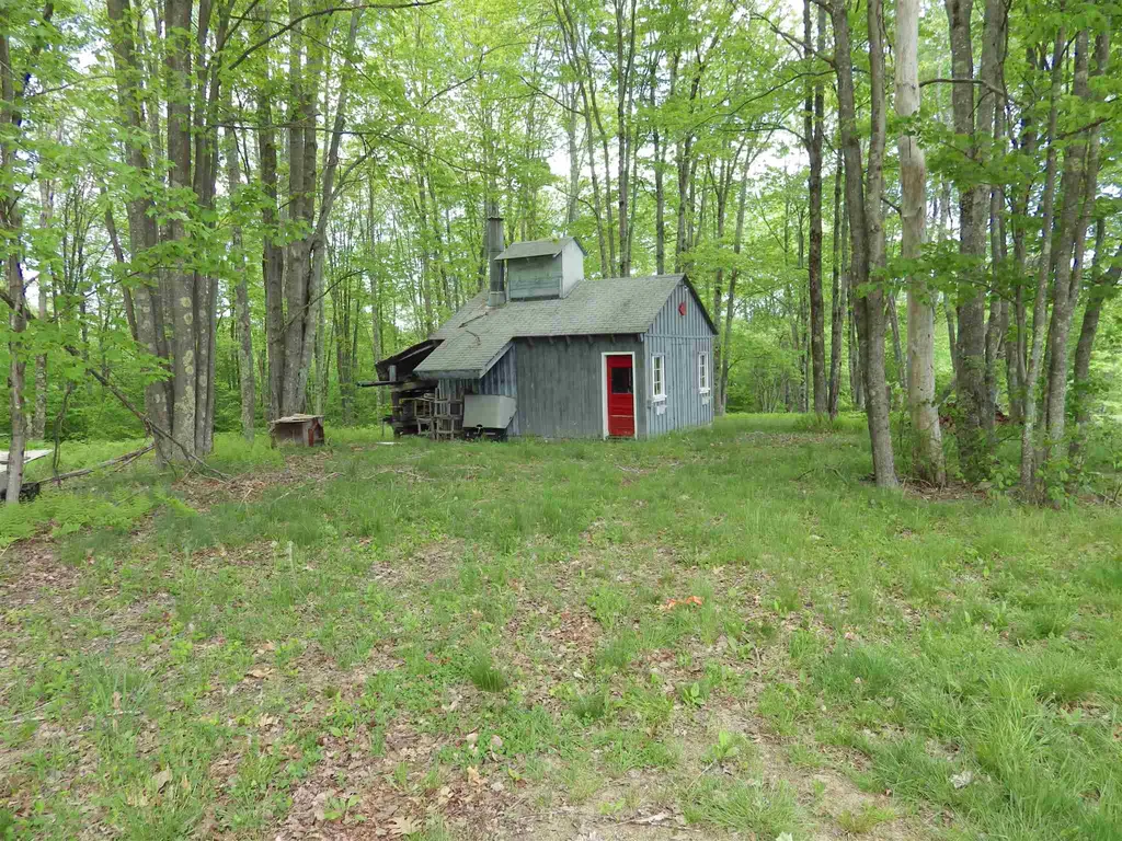 32 Dudley Road Alton NH 03809-5216
