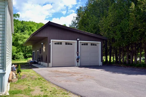 1580 Us Route 2 Waterbury VT 05676