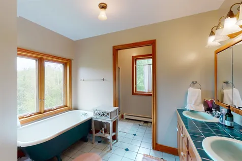 1827 Downingsville Road Lincoln VT 05443