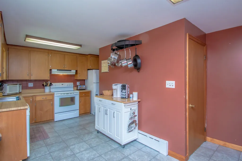 143 Jefferson Road Whitefield NH 03598