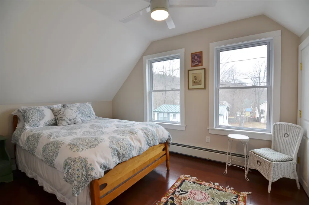 29 Maple Street Sunapee NH 03782