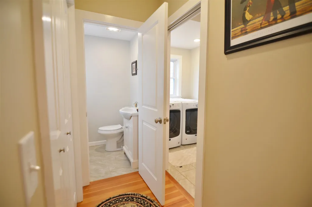 29 Maple Street Sunapee NH 03782
