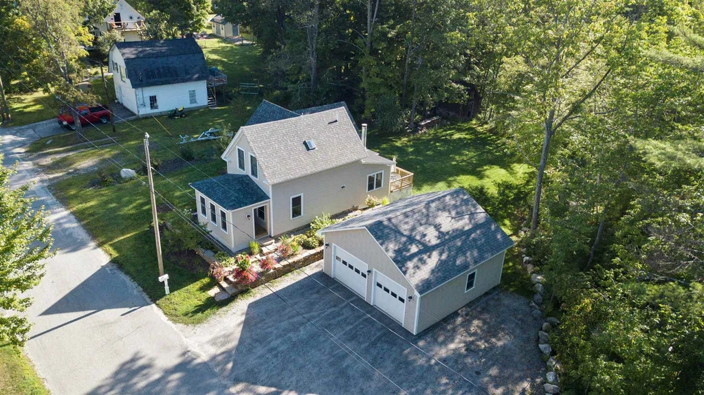 29 Maple Street Sunapee NH 03782