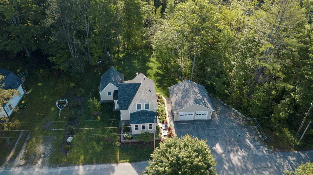 29 Maple Street Sunapee NH 03782