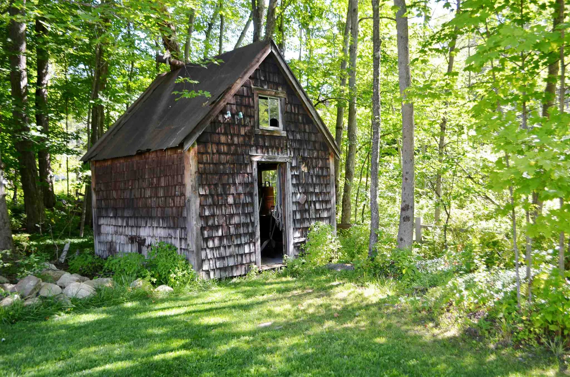 29 Maple Street Sunapee NH 03782