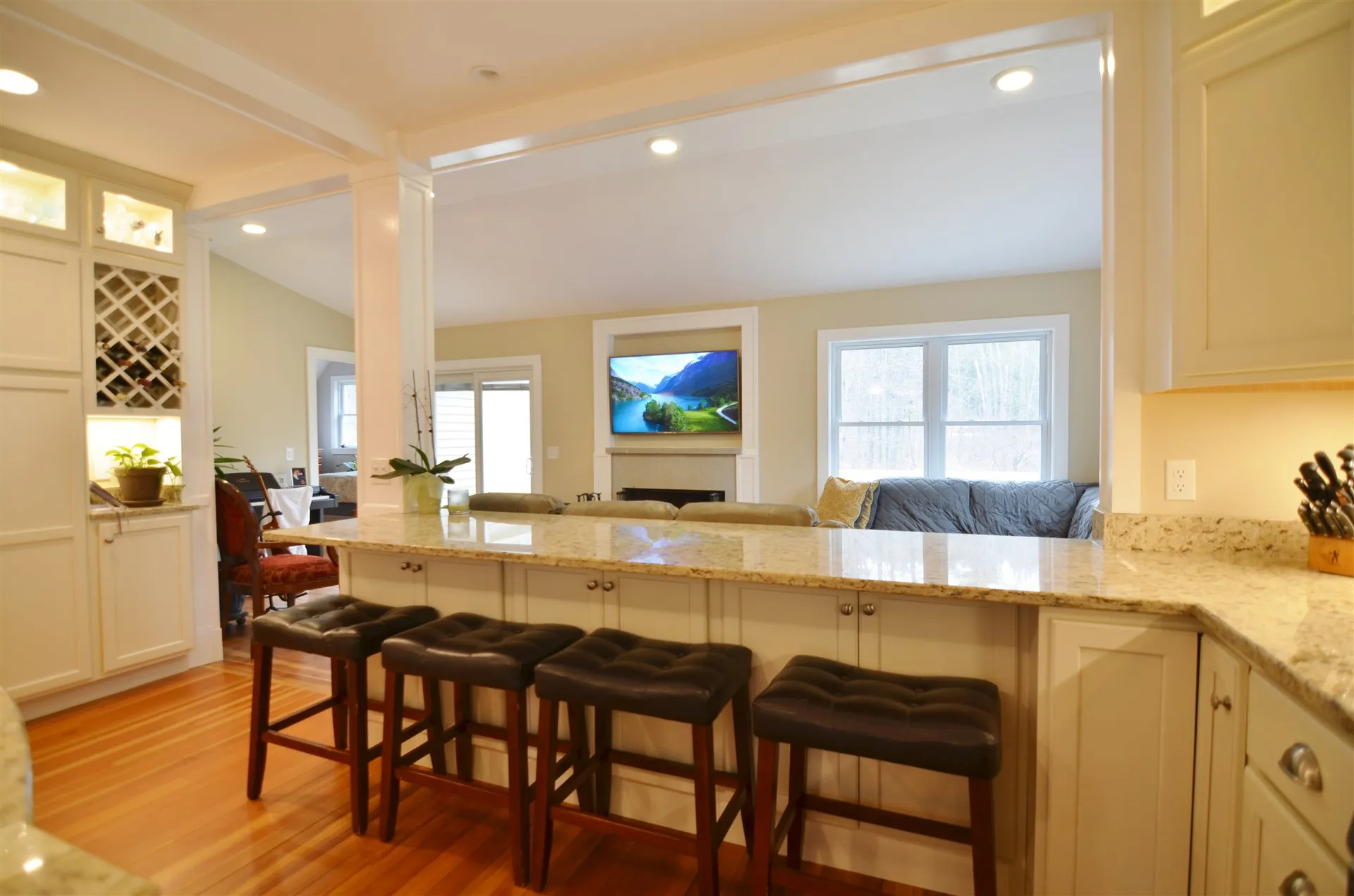 29 Maple Street Sunapee NH 03782