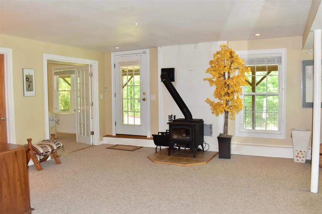 12 Candlewood Road Windham NH 03087