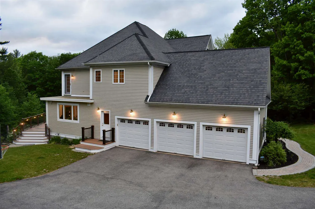 12 Candlewood Road Windham NH 03087