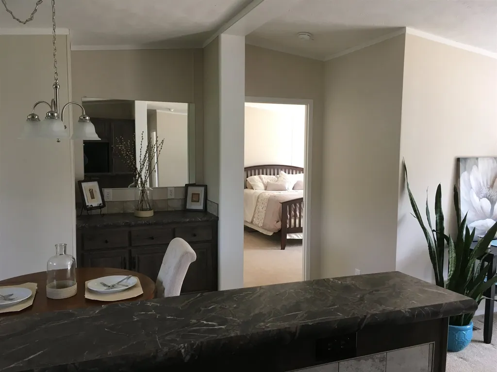 5 Phyllis Avenue Raymond NH 03077