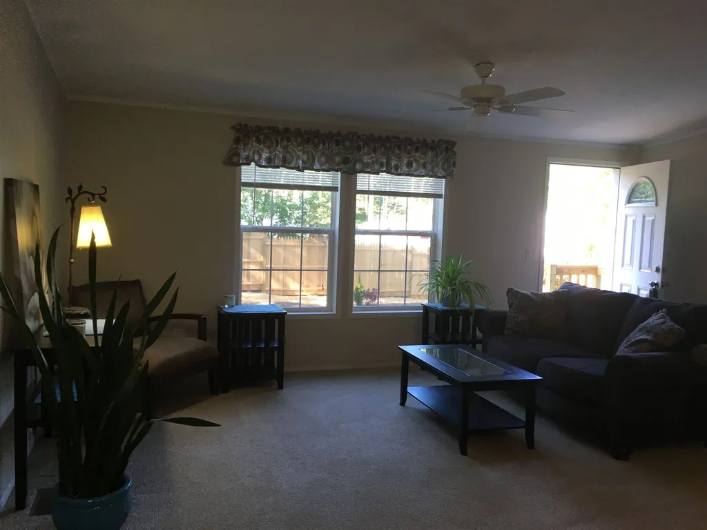 5 Phyllis Avenue Raymond NH 03077