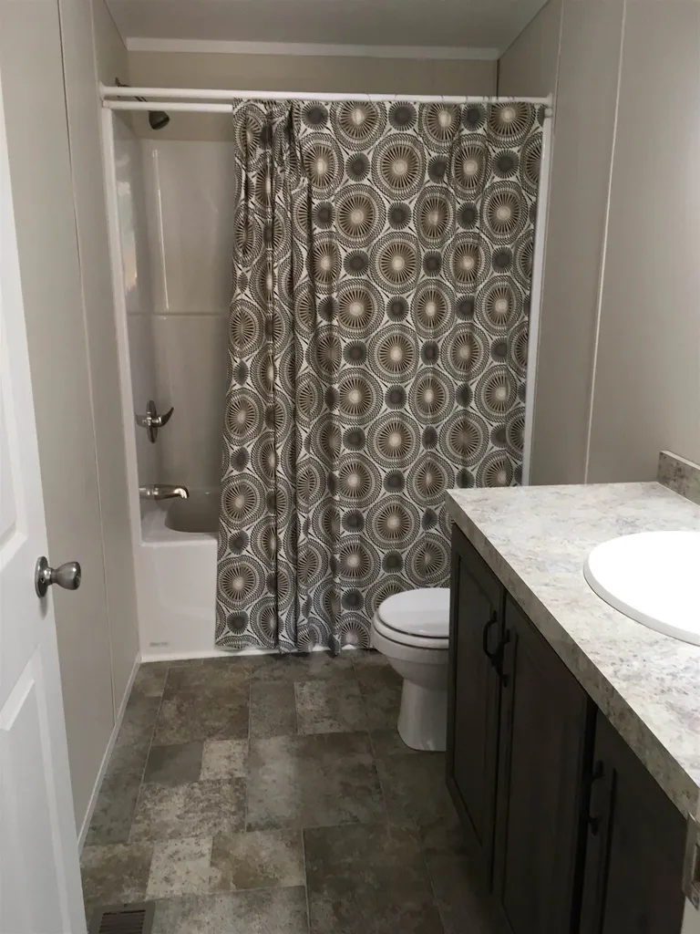 5 Phyllis Avenue Raymond NH 03077