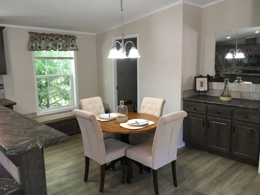 5 Phyllis Avenue Raymond NH 03077