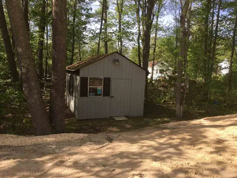5 Phyllis Avenue Raymond NH 03077