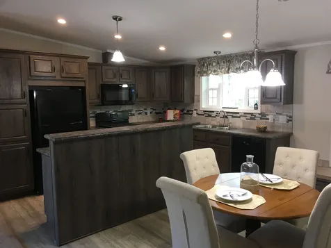 5 Phyllis Avenue Raymond NH 03077