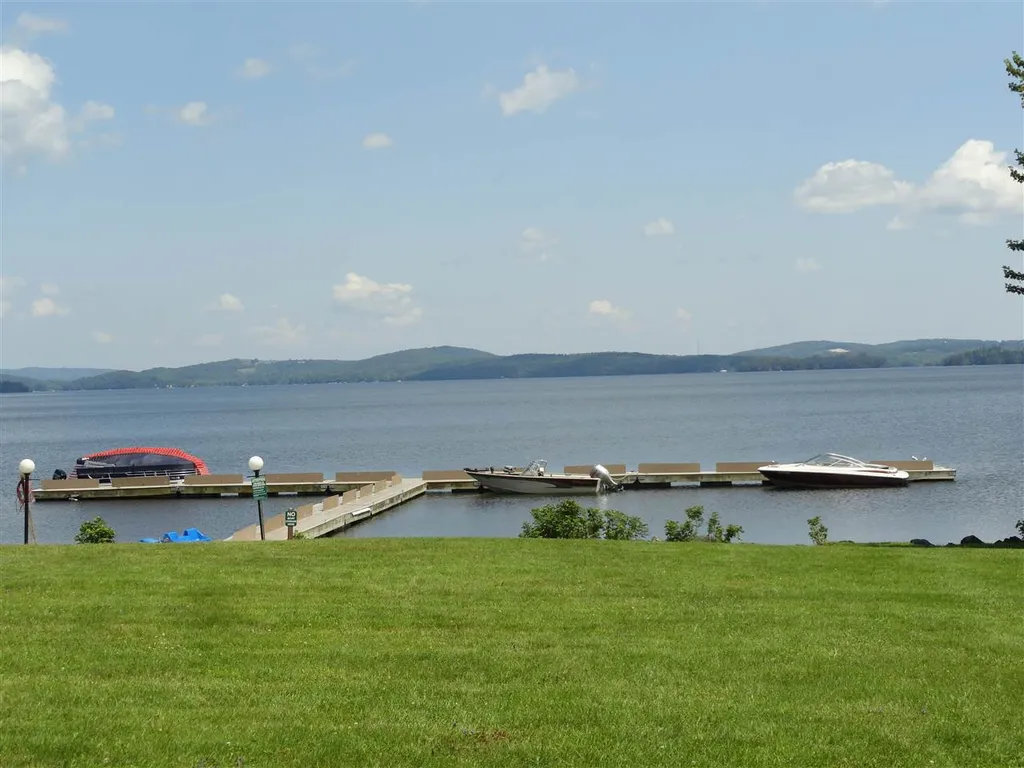 383 Holbrook Bay Commons Newport Town VT 05857